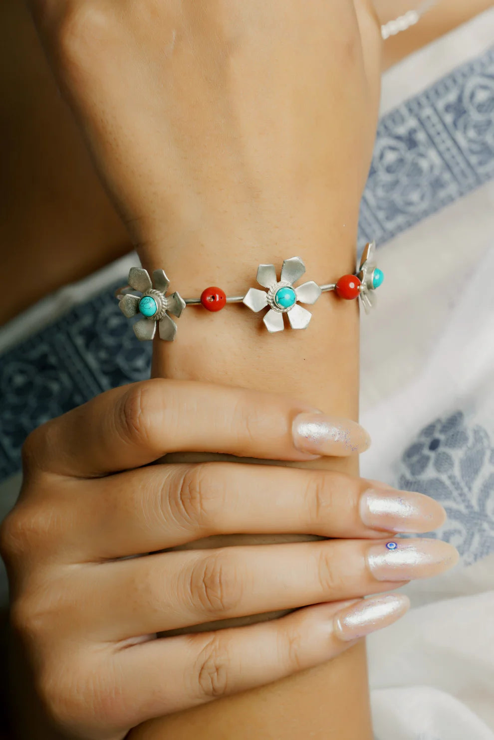 925 Silver Bracelet| Anokhi Silver Turquoise Coral Stone Bracelet