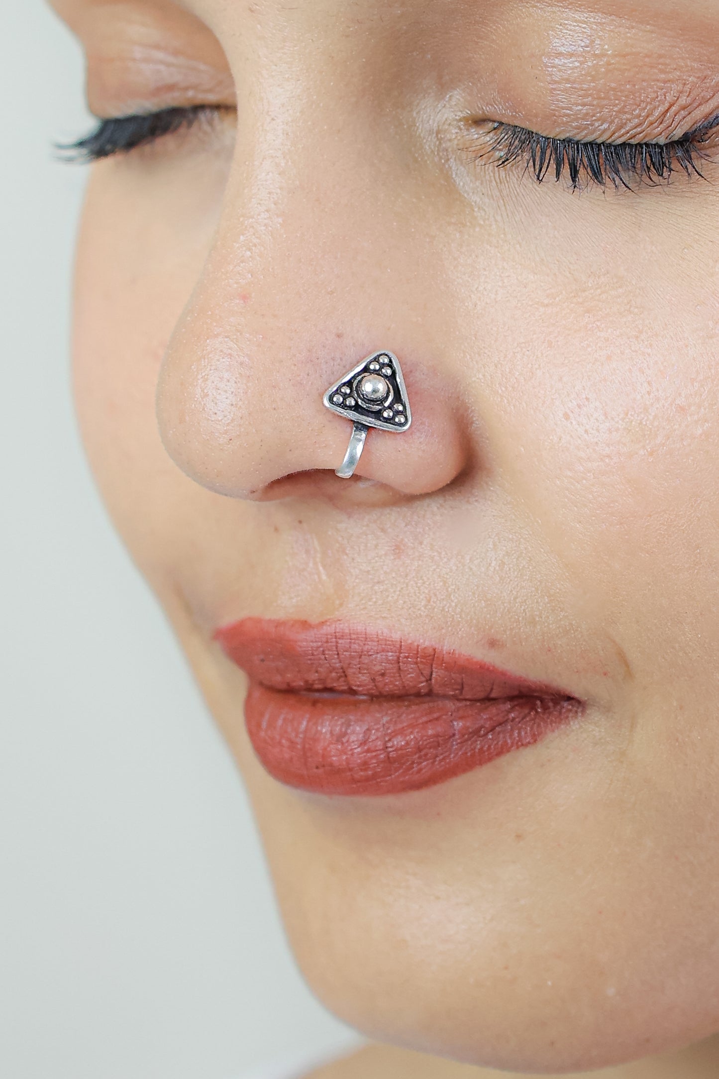 925 Silver Nosepin| Nazakat Tribal Teardrop Silver Nosepin (Clip-on)