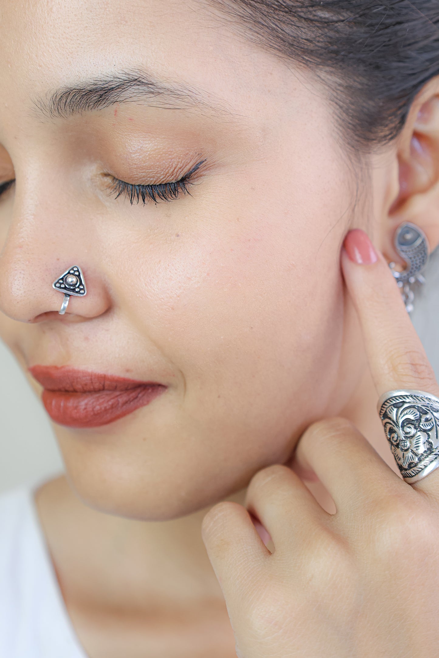 925 Silver Nosepin| Nazakat Tribal Teardrop Silver Nosepin (Clip-on)