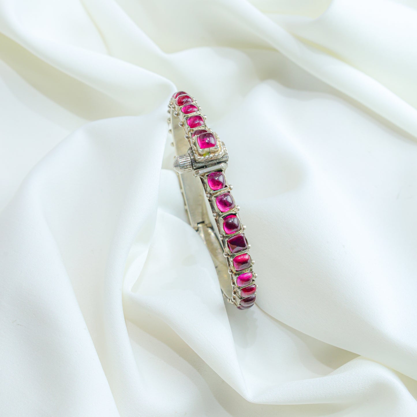925 Silver Bangle| Asama Cut-stone Silver Ruby Stone Adjustable Bangle