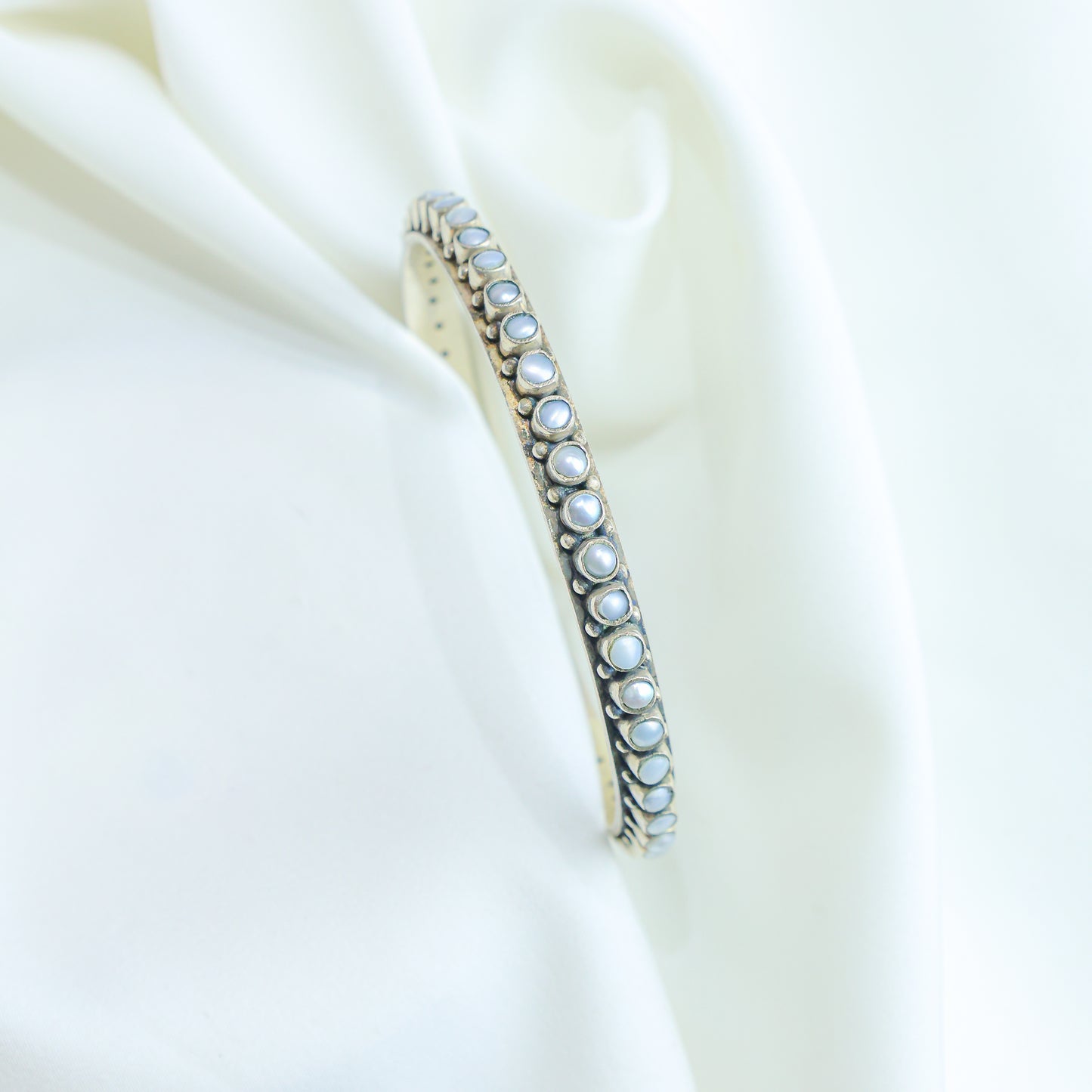 925 Silver Bangle| Asama Cut-stone Silver Pearl Bangle