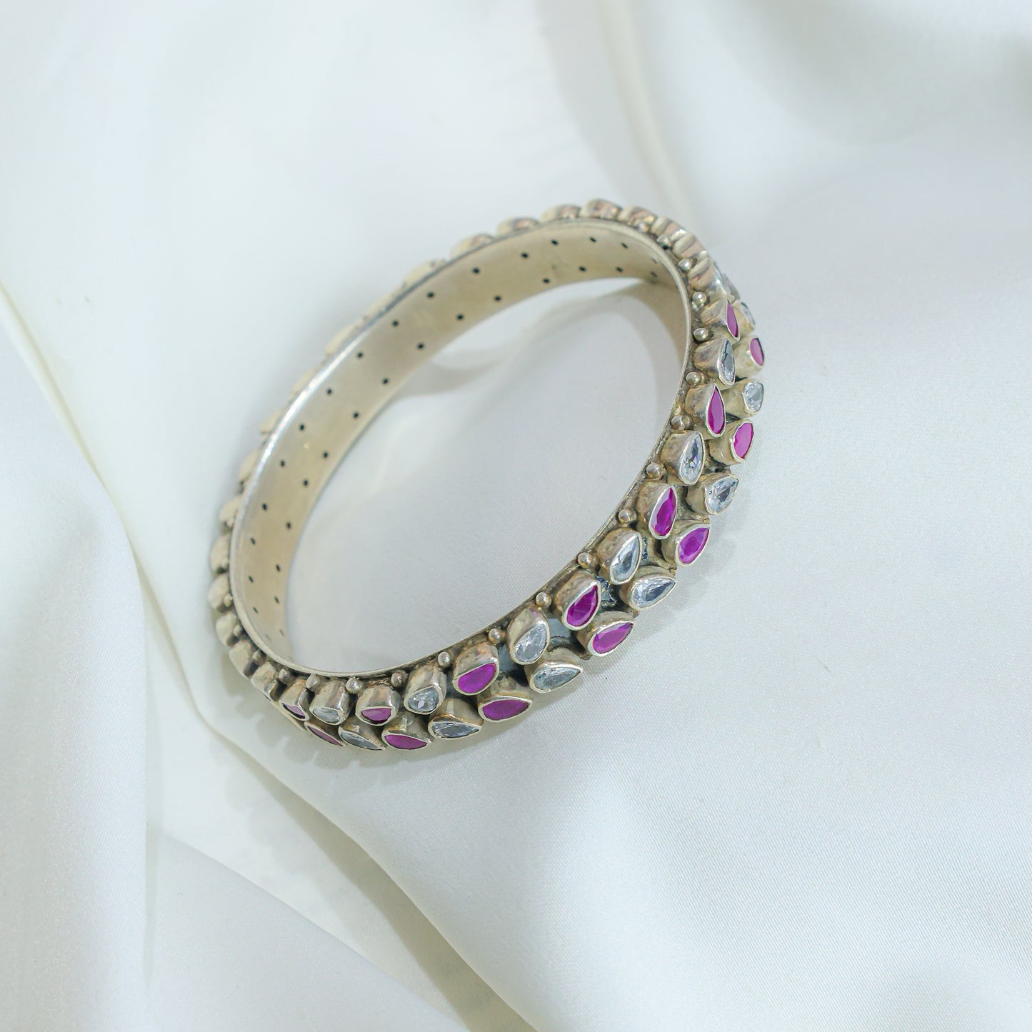 925 Silver Bangle| Asama Cut-stone Silver Teardrop Ruby And Zircon Bangle
