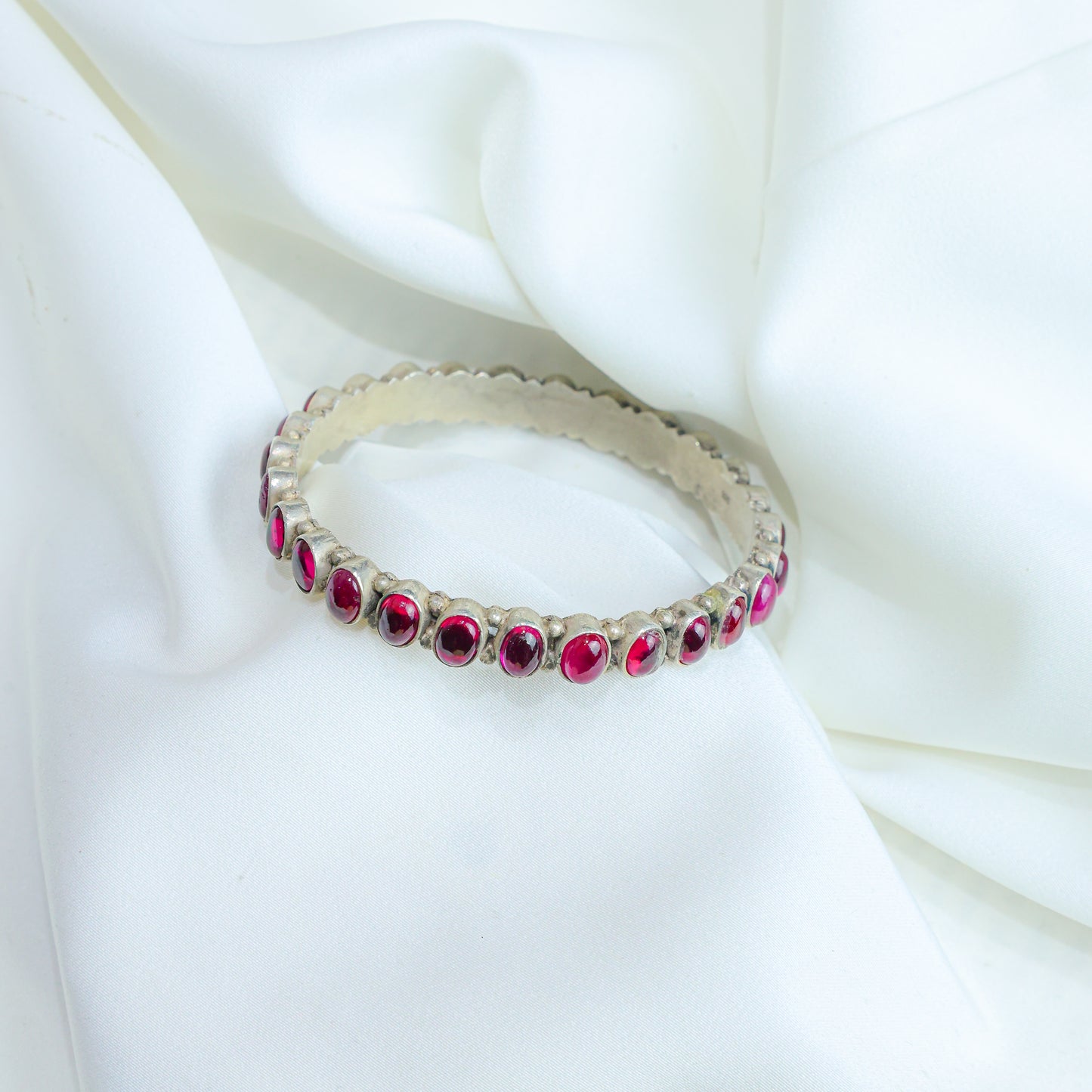925 Silver Bangles| Asama Cut-stone Silver Ruby Bangle