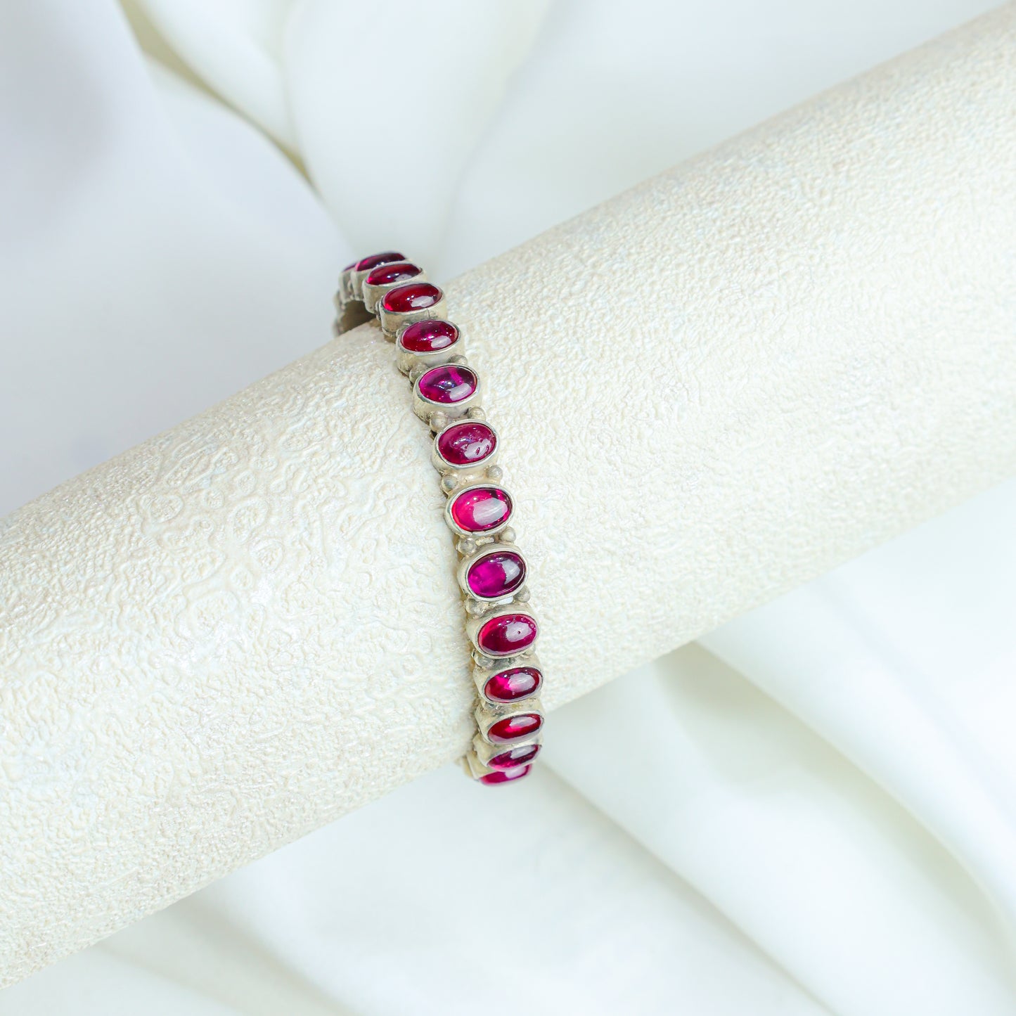 925 Silver Bangles| Asama Cut-stone Silver Ruby Bangle