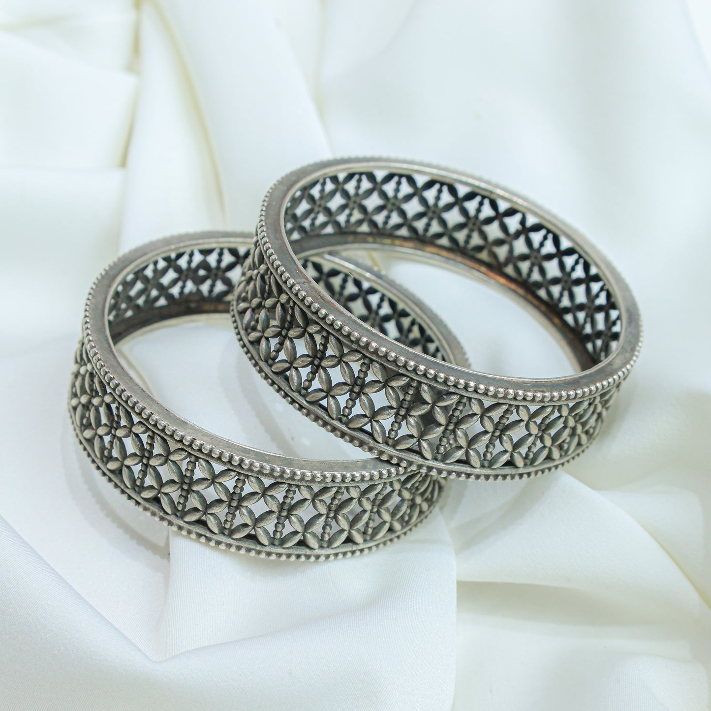 925 Silver Bangles| Ditya Petal Jali Silver Statement Bangle( Single Piece)