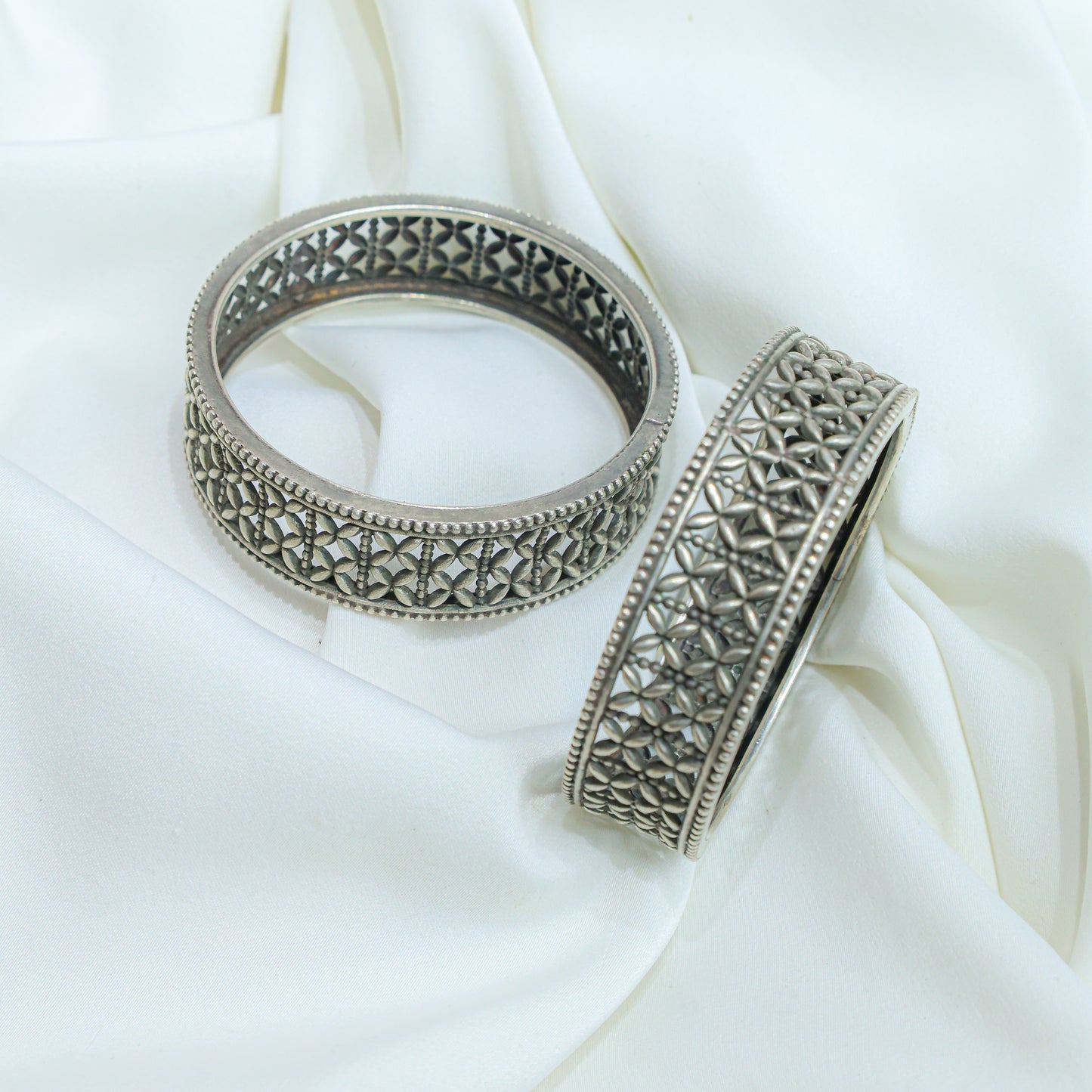925 Silver Bangles| Ditya Petal Jali Silver Statement Bangle( Single Piece)