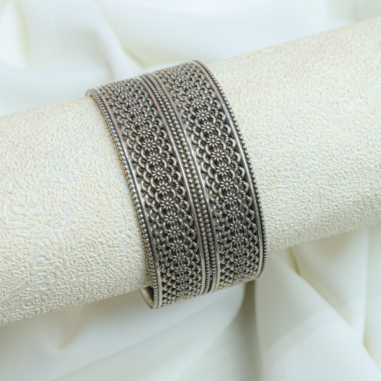 925 Silver Bangles| Ditya Fine Silver Jali Work Bangles( Single Pieces)