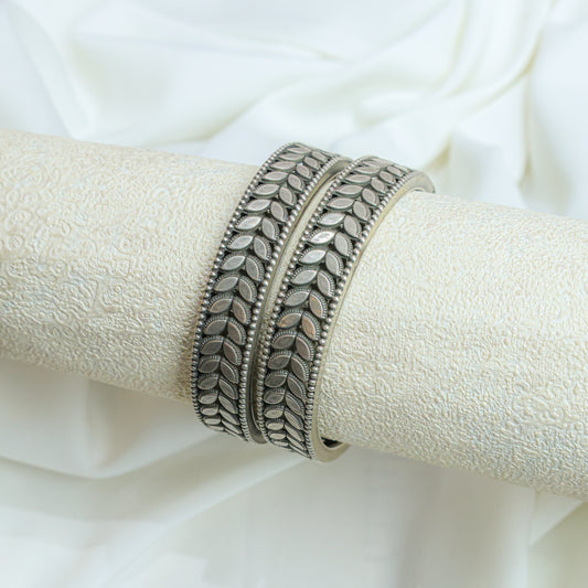 925 Silver Bangles| Ditya Petal Silver Statement Bangle (Single Piece)