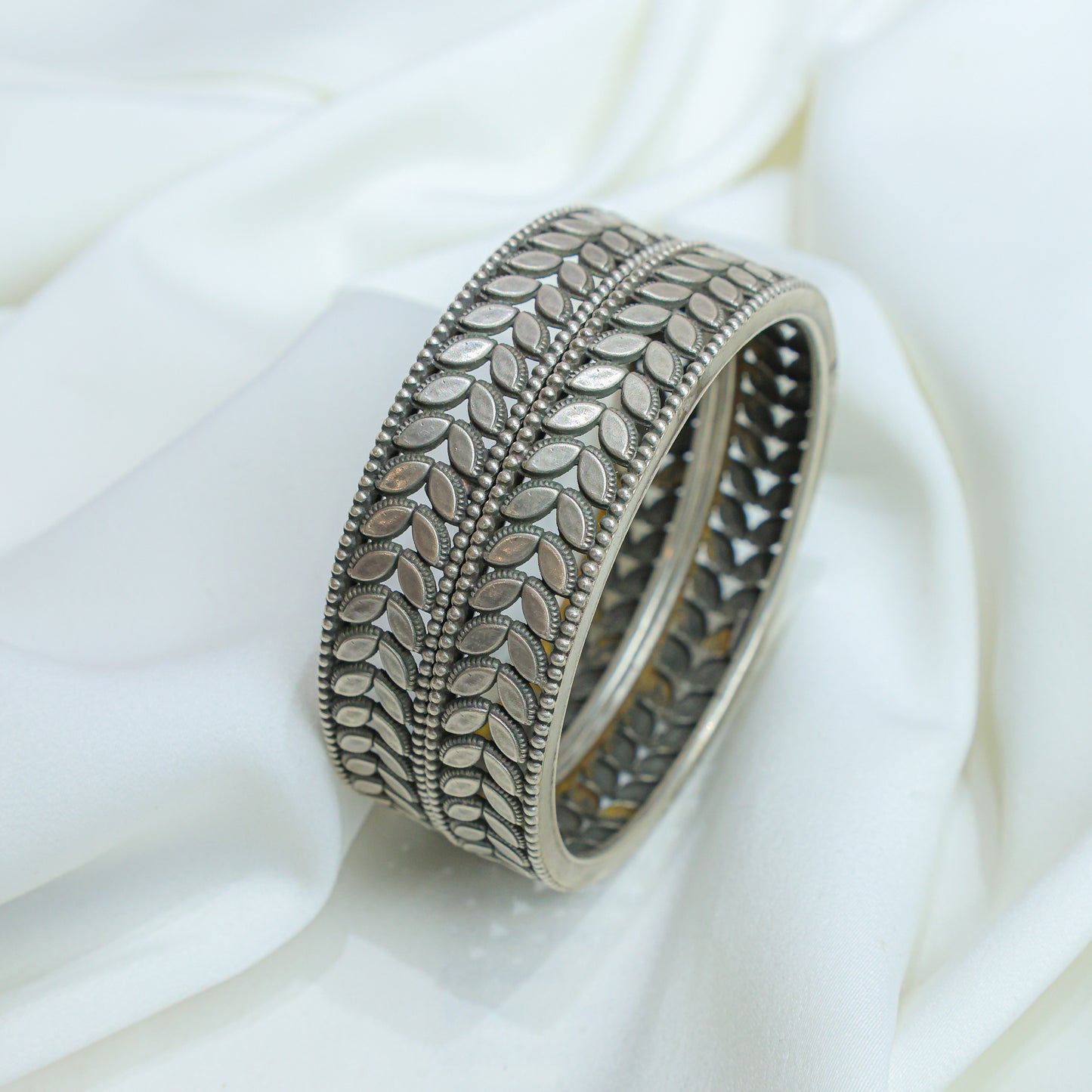 925 Silver Bangles| Ditya Petal Silver Statement Bangle (Single Piece)