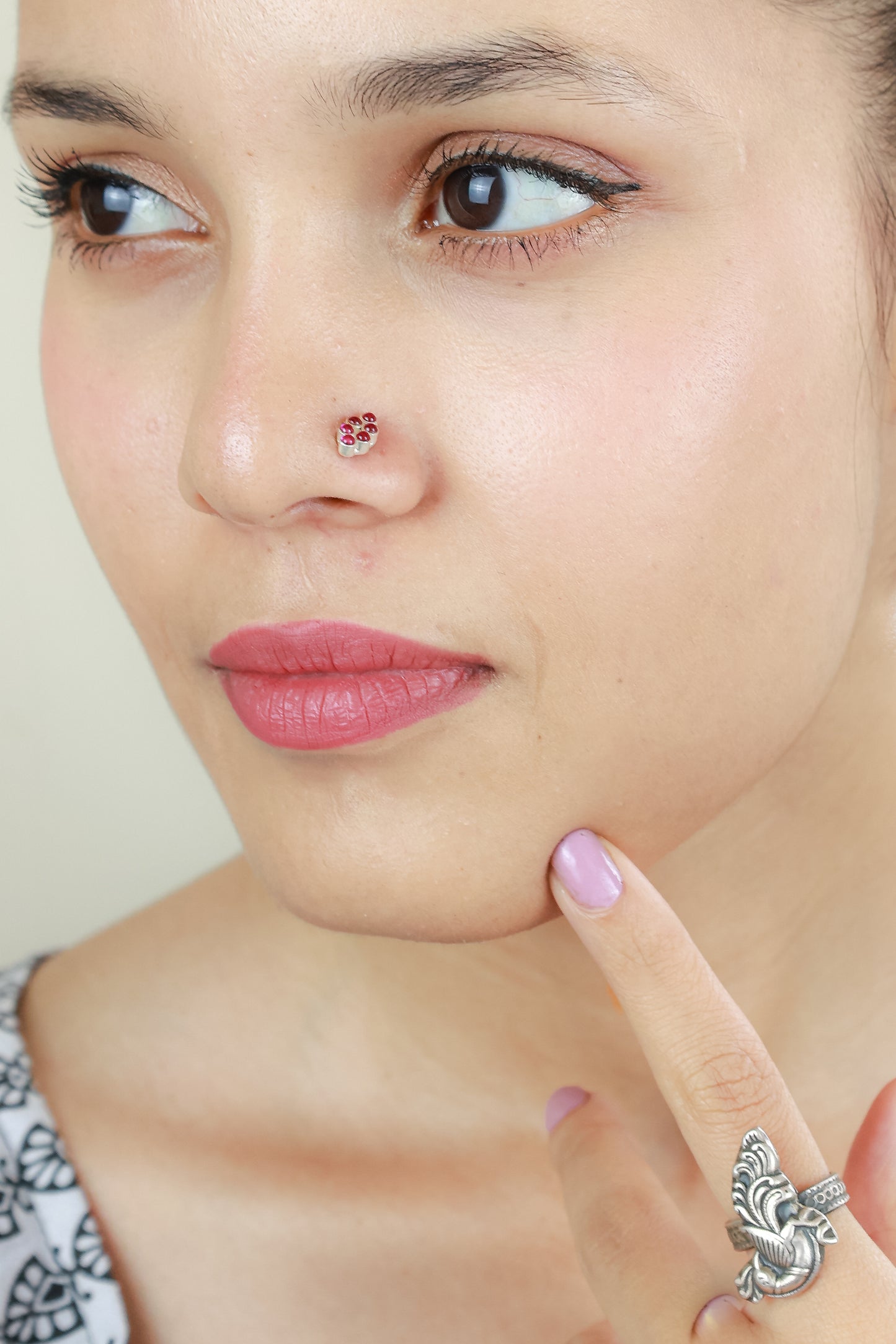 925 Silver Nosepin| Nazakat Ruby Oval Silver Nosepin