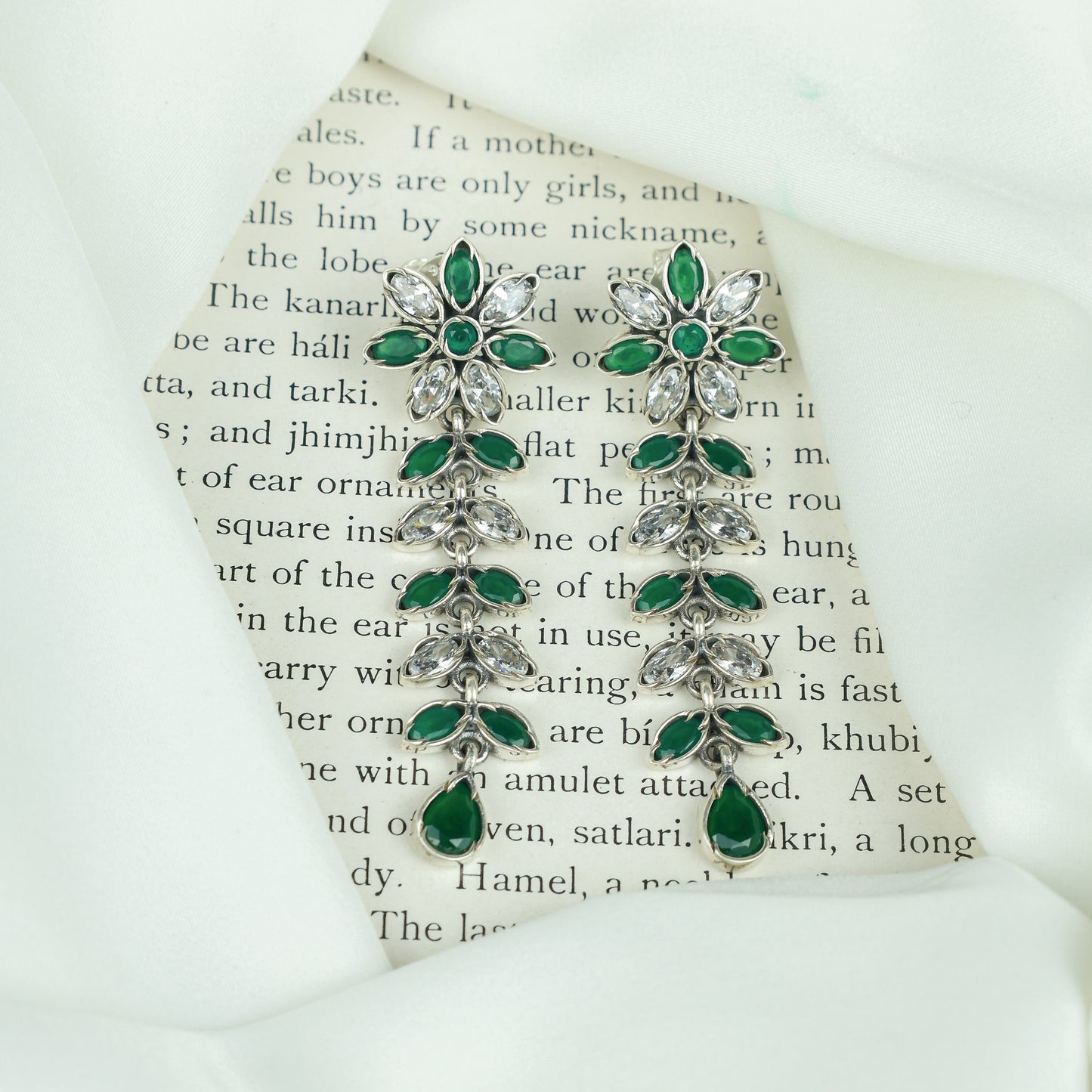 Ayushi Semiprecious Delicate Emerald & Zircon Flower And Petals Silver Necklace Set With Earrings