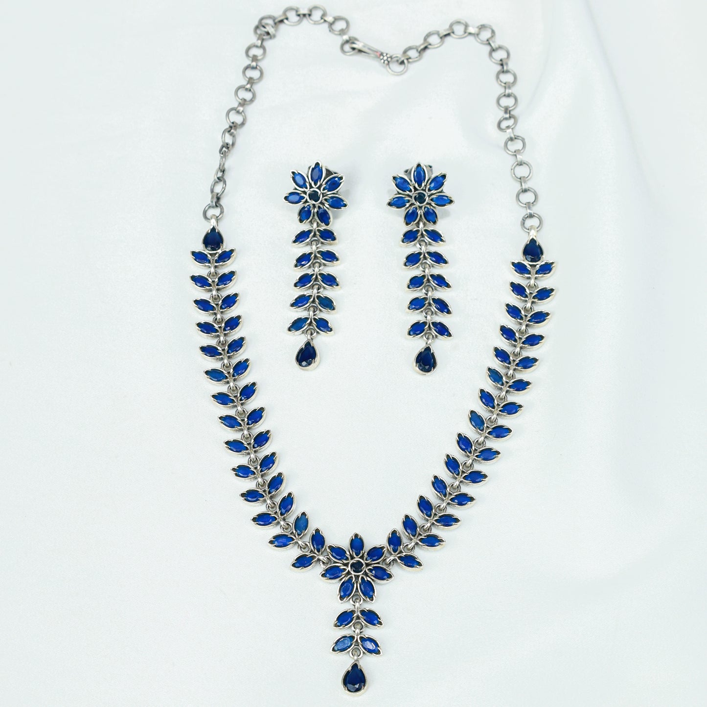 Ayushi Semiprecious Delicate Blue Flower Silver Necklace Set With Earrings