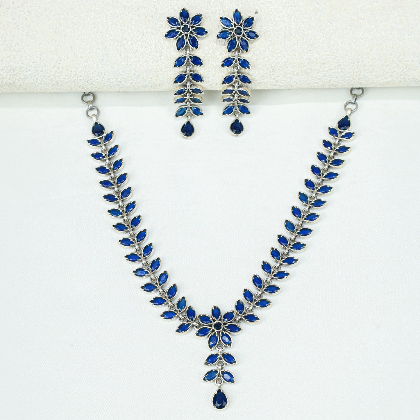 Ayushi Semiprecious Delicate Blue Flower Silver Necklace Set With Earrings
