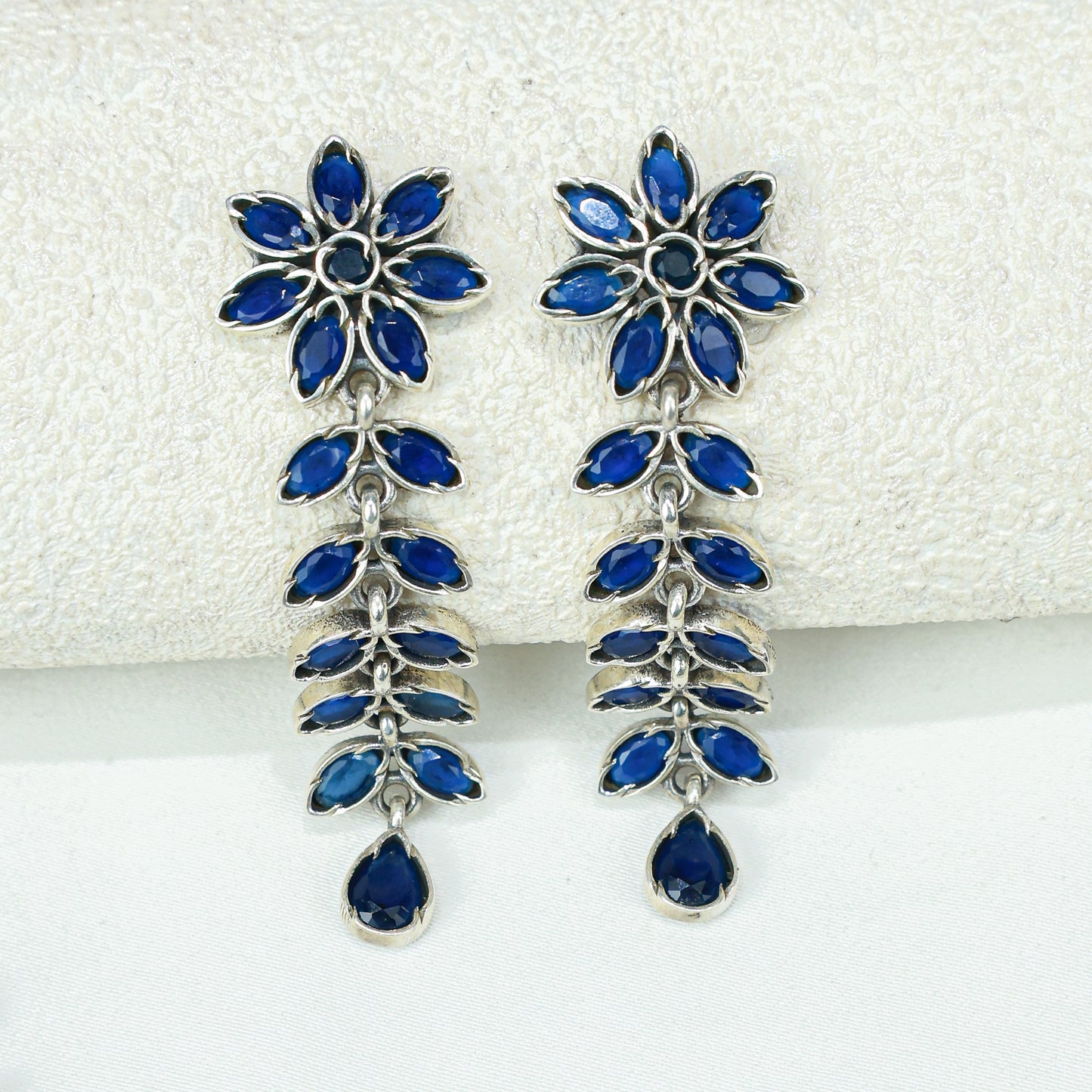 Ayushi Semiprecious Delicate Blue Flower Silver Necklace Set With Earrings