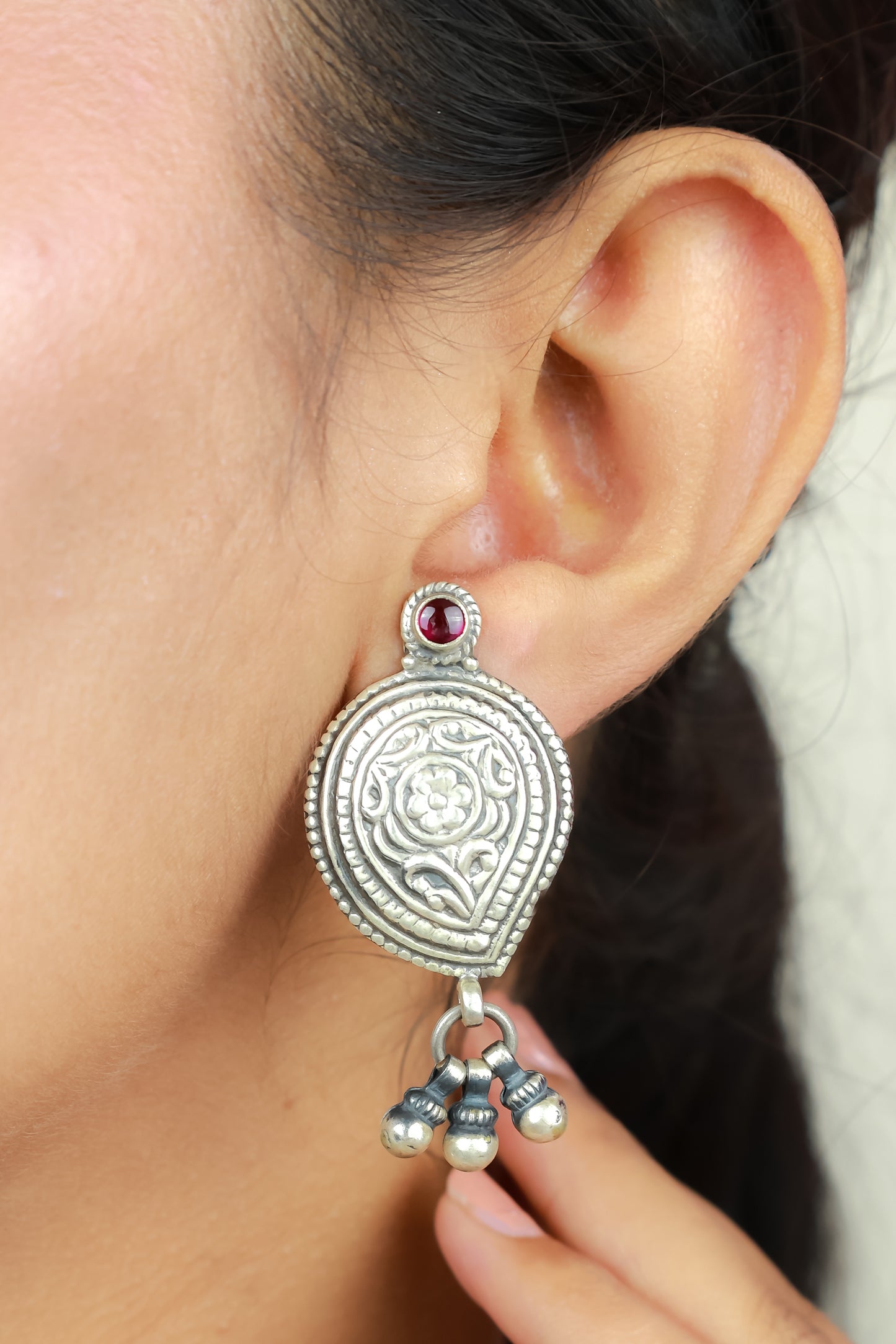 Peshwa Teardrop Ruby Choker Silver Necklace Set With Earrings