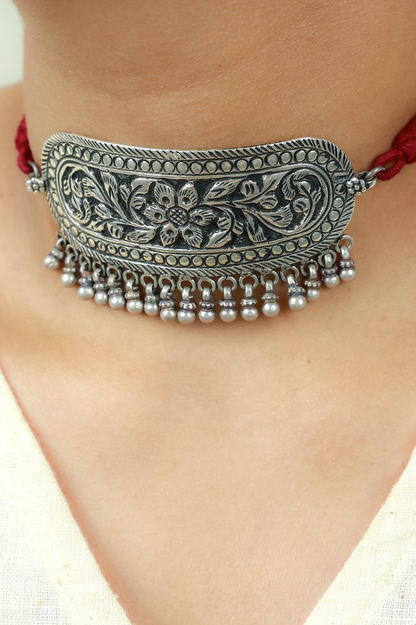Noor Curved Rectangular 925 Silver Choker Necklace With Maroon Dori