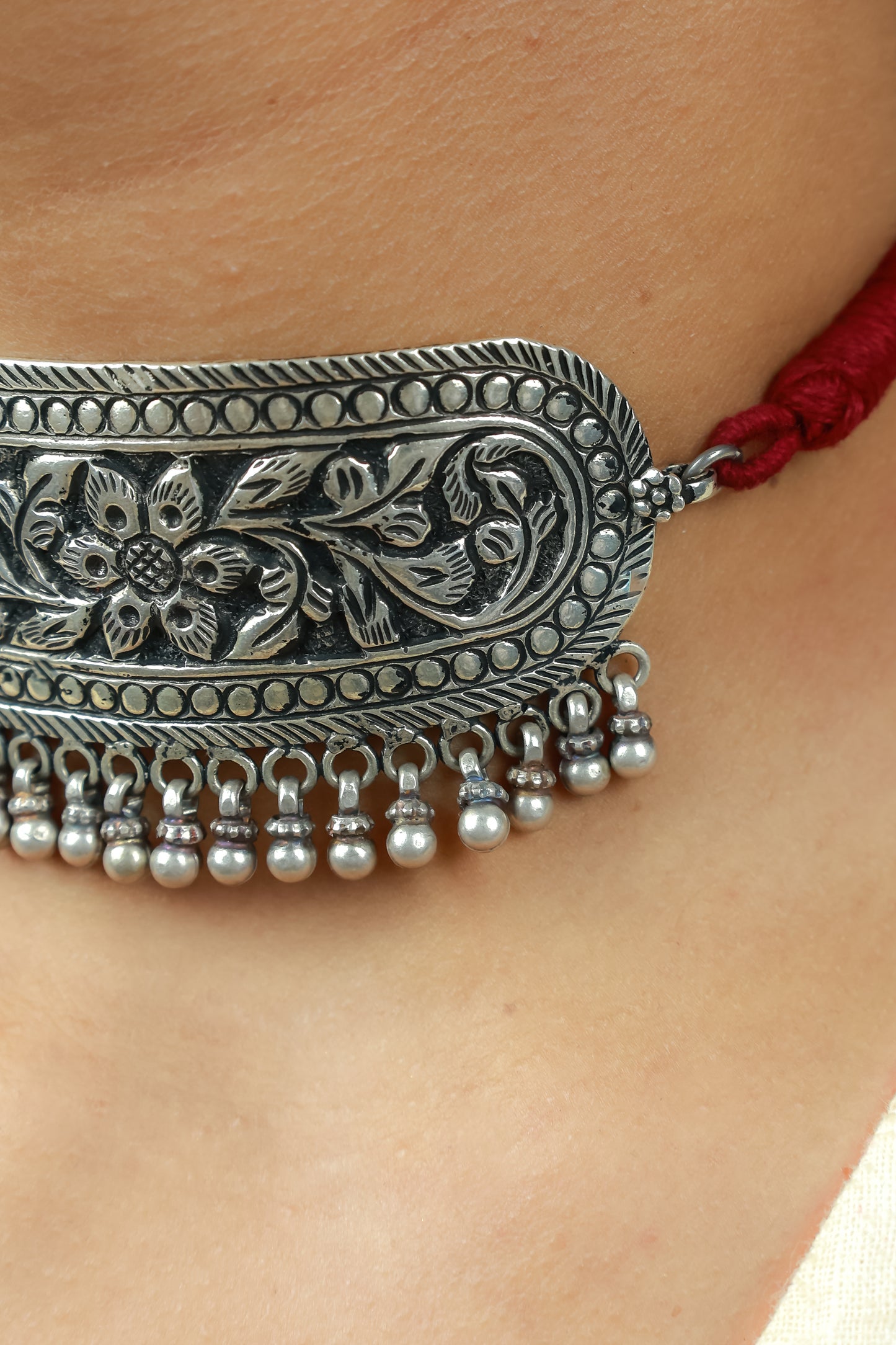 Noor Curved Rectangular 925 Silver Choker Necklace With Maroon Dori