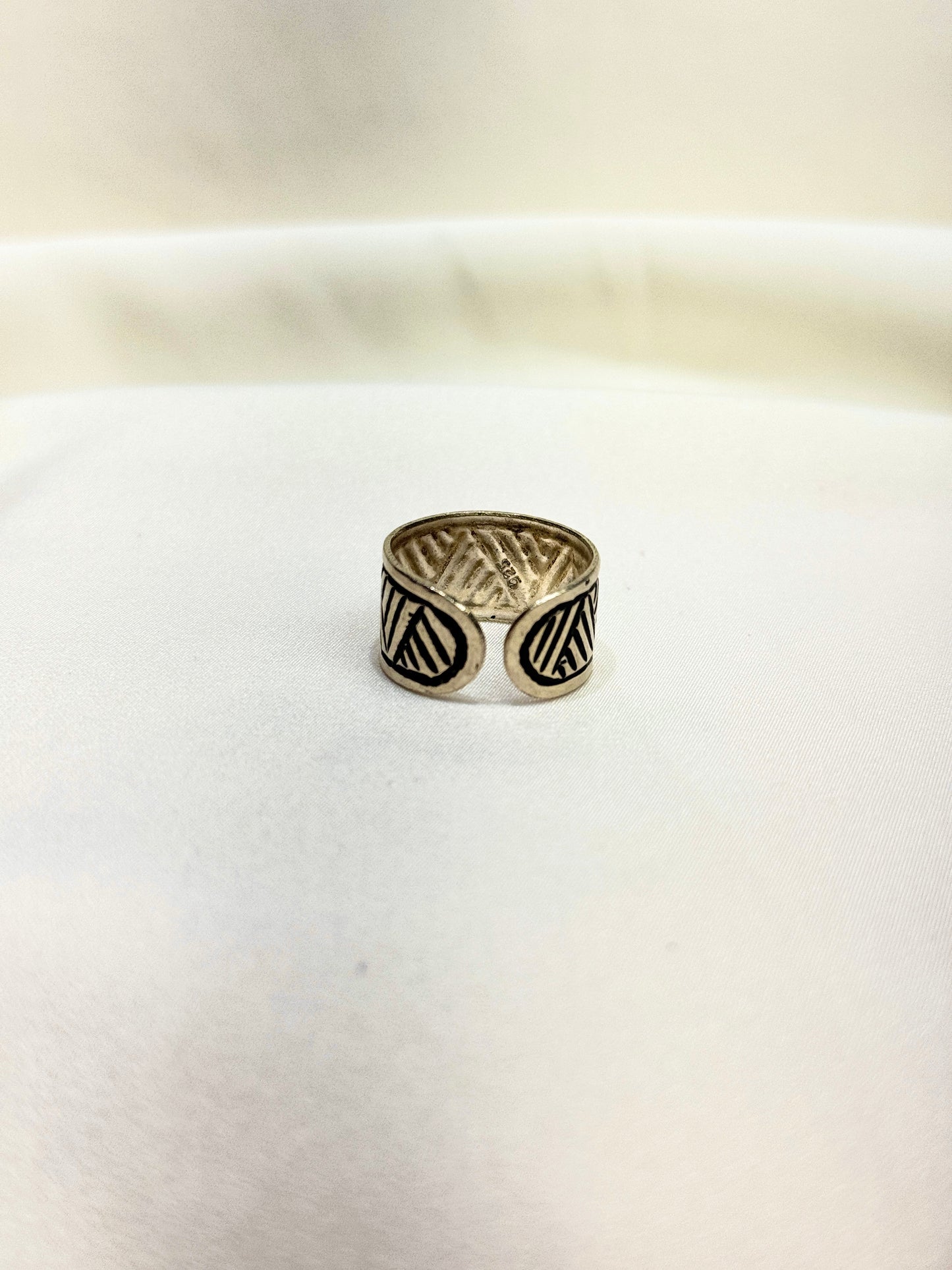 925 Silver Ring| Noor Chittai Silver Band Ring