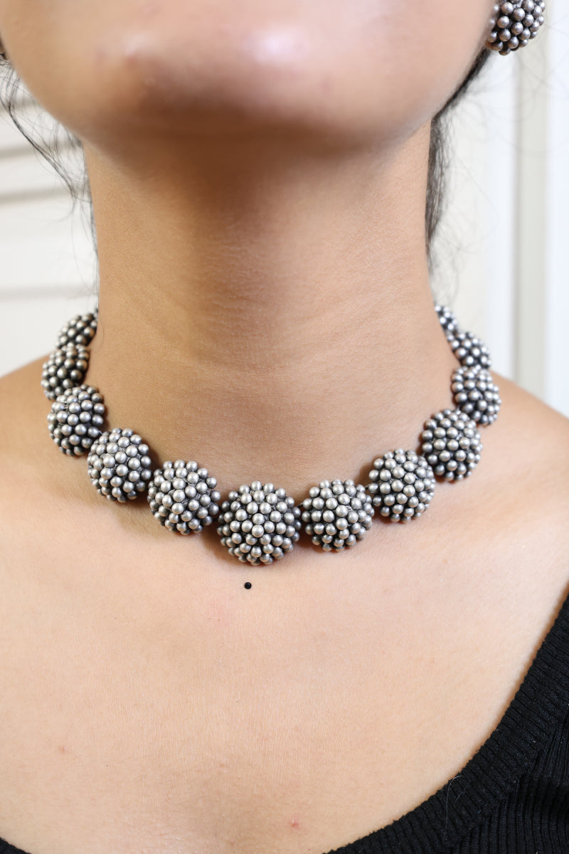 Tridha Silver Kolhapuri Necklace Set