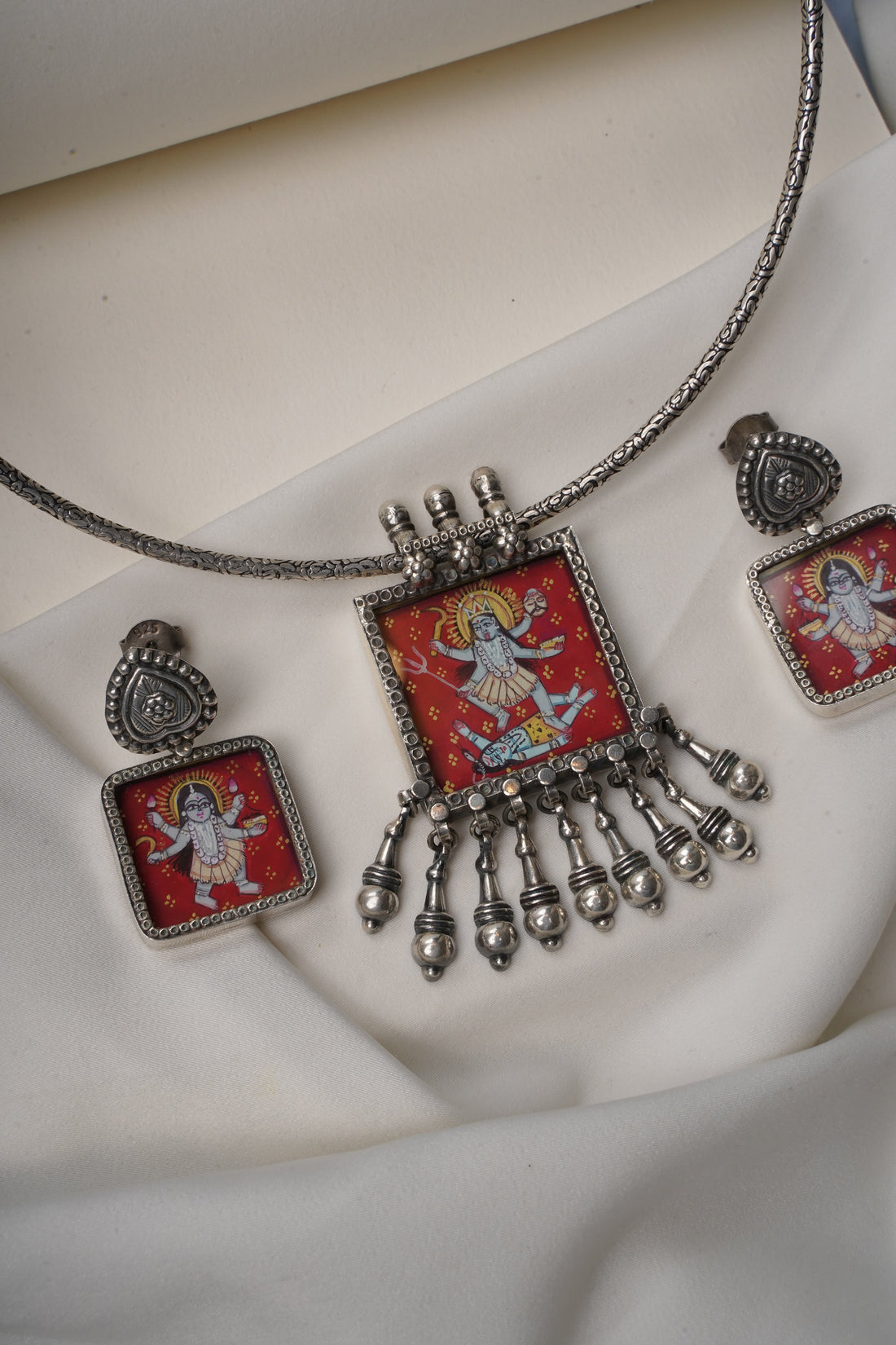 Hastakala- From the walls of heritage home to jewellery