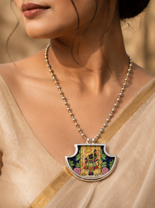 Hastakala Shrinath ji Pichwai Pankhi Silver Pendant