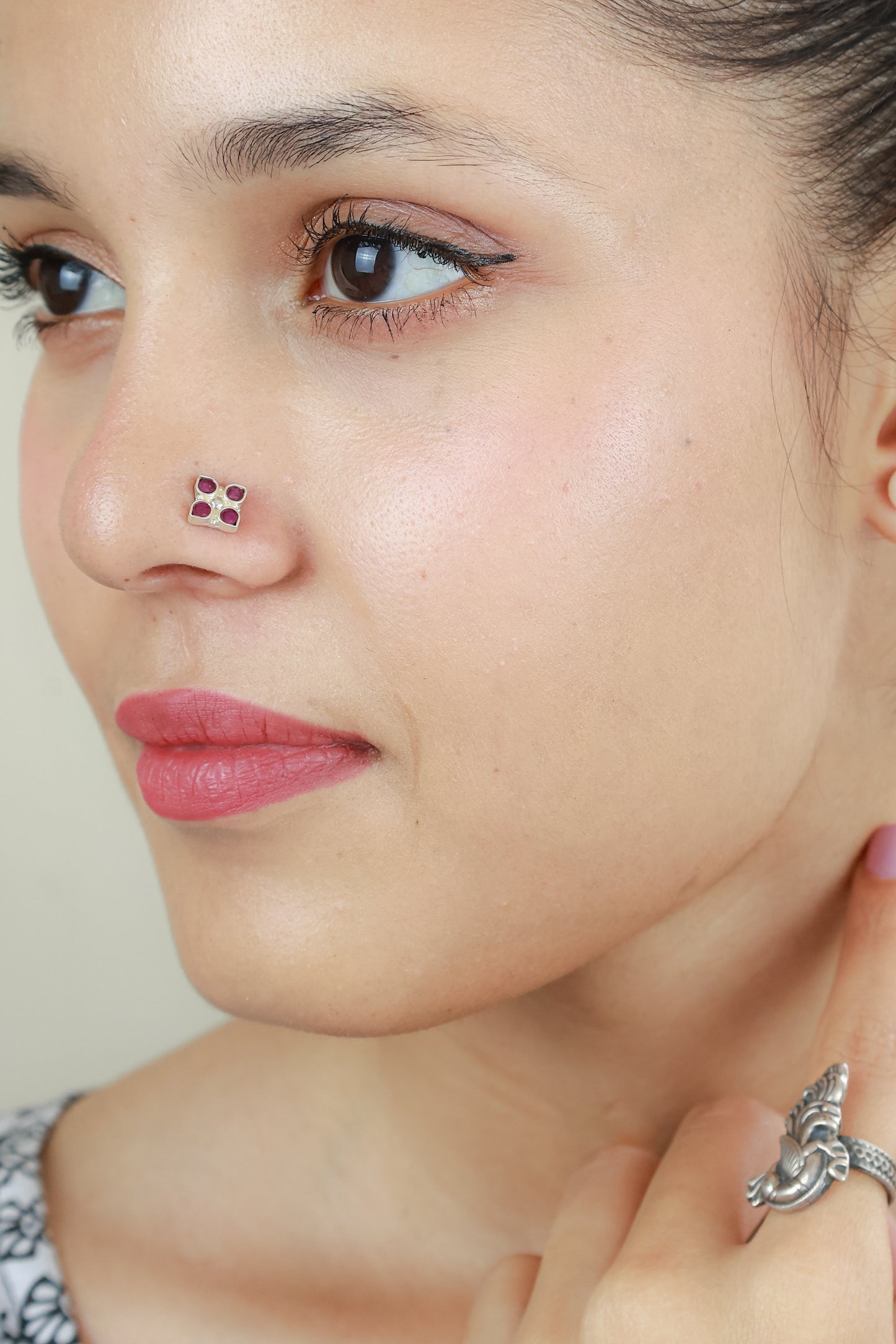 925 Silver Nosepin| Nazakat Ruby Square Silver Nosepin