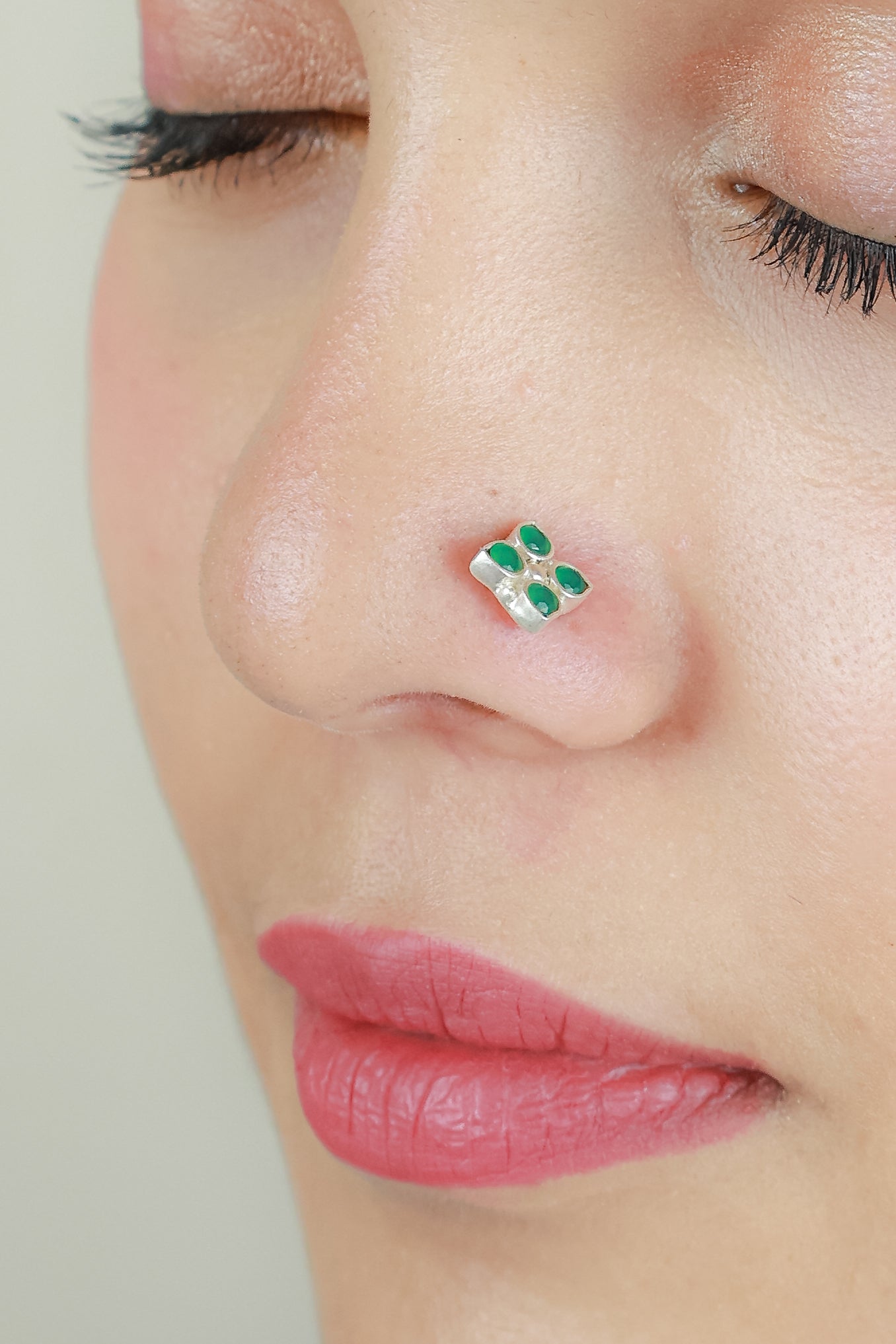 925 Silver Nosepin| Nazakat Emerald Square Shape Silver Nosepin