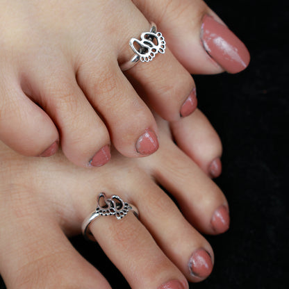 Tridha Nanhe Kadam Silver Toe-Rings( Pair)