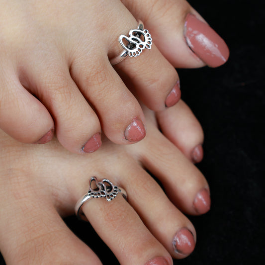Tridha Nanhe Kadam Silver Toe-Rings( Pair)