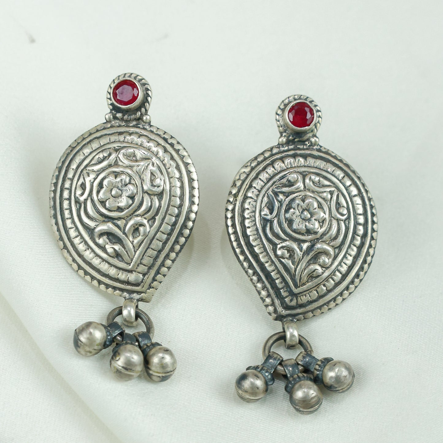 Peshwa Teardrop Multi Stone Silver Choker Necklace With Earrings