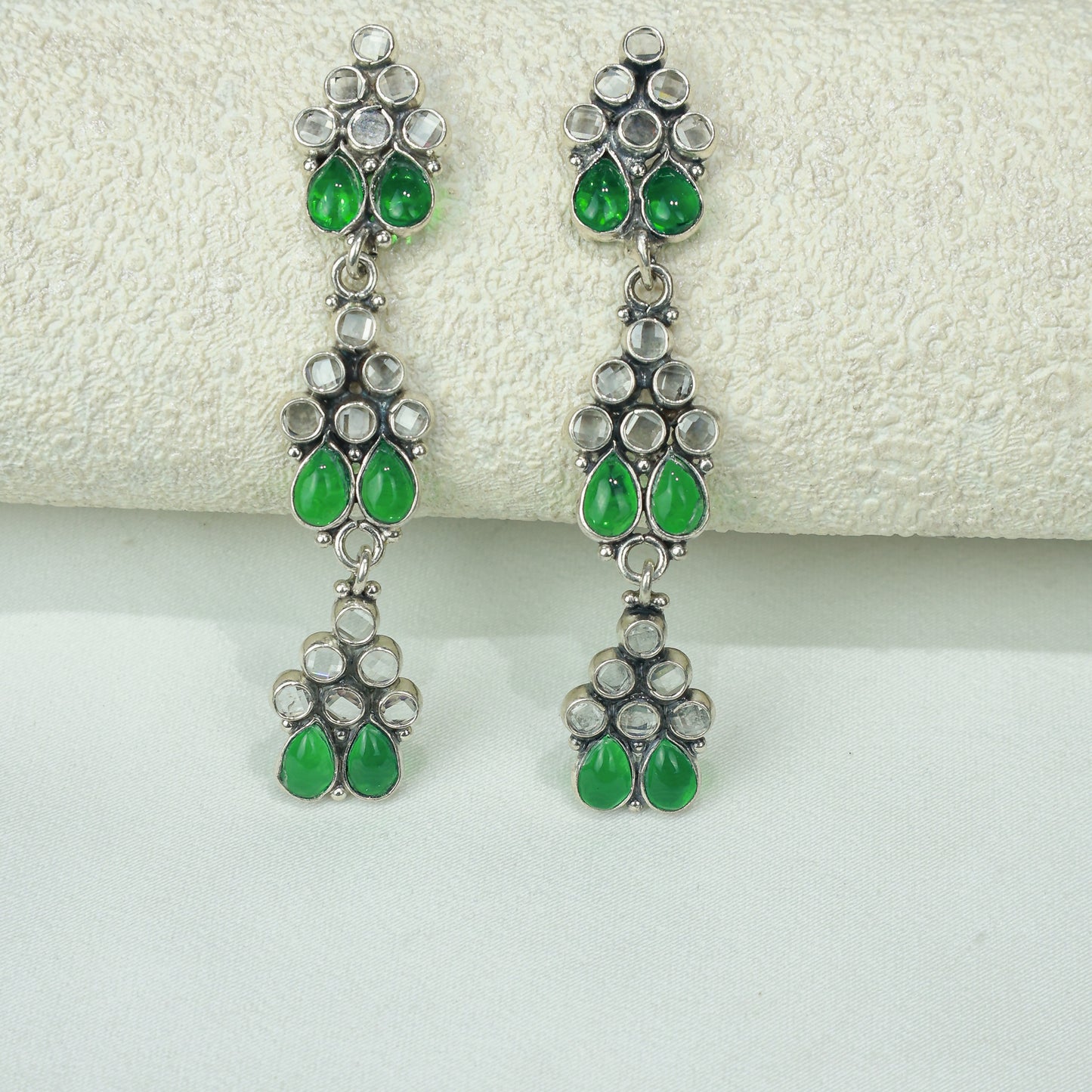 Ayushi Polki Floral Silver Choker Set With Earrings