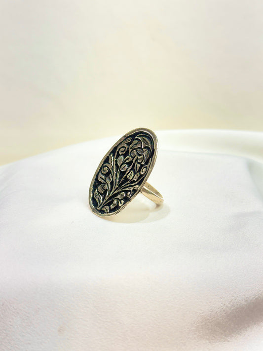 925 Silver Ring| Noor Chitai Floral Oval Shaped Silver Ring