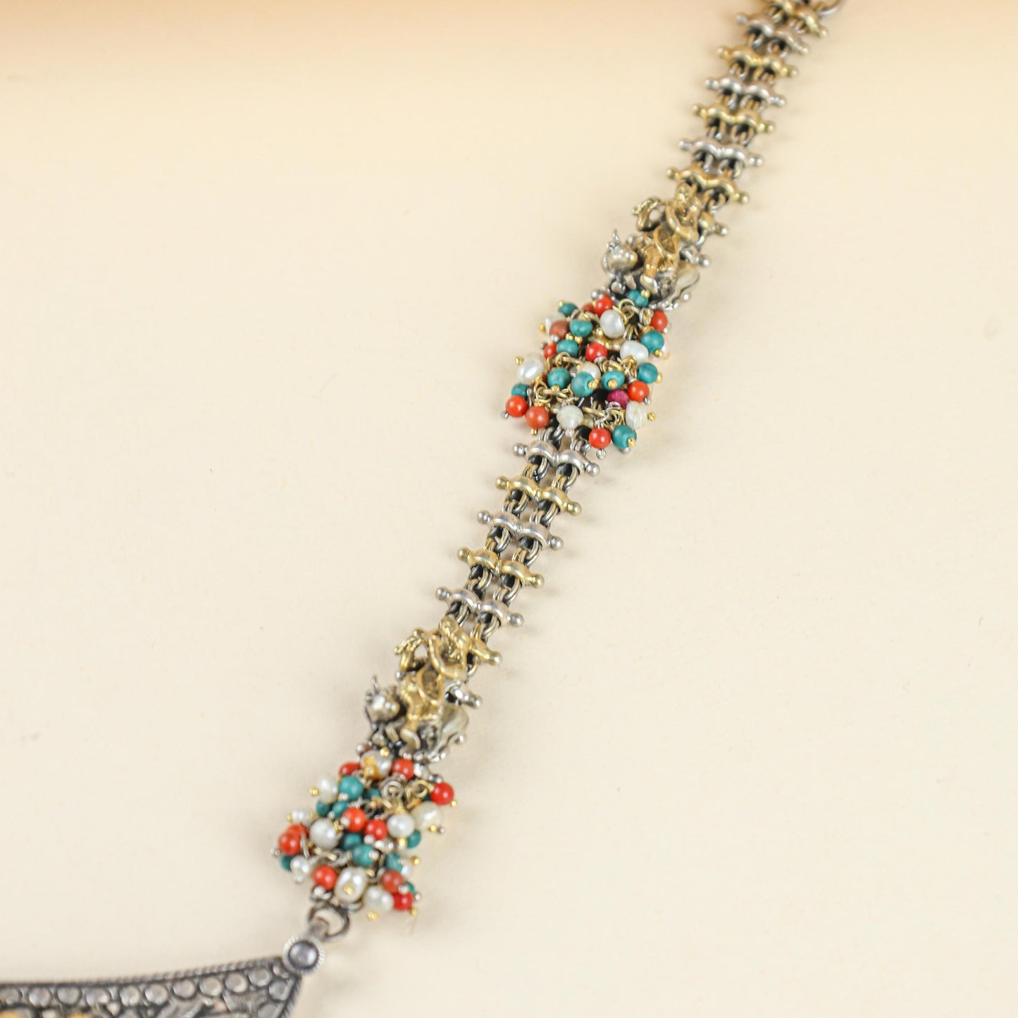 Anokhi Dual Tone Cow Motif And Kundan 925 Silver Necklace