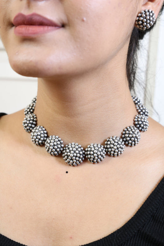 Tridha Silver Kolhapuri Necklace Set