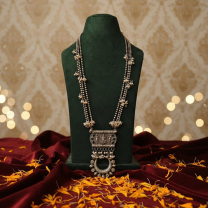 Tribal Tales Moh all Chain Pendant Necklace