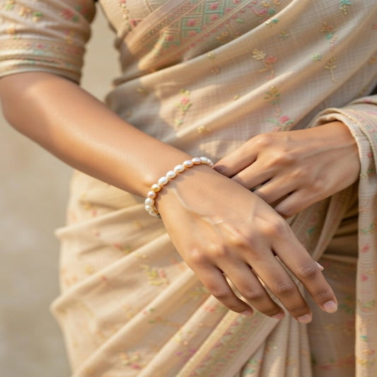 Daisy Pearl Bracelet