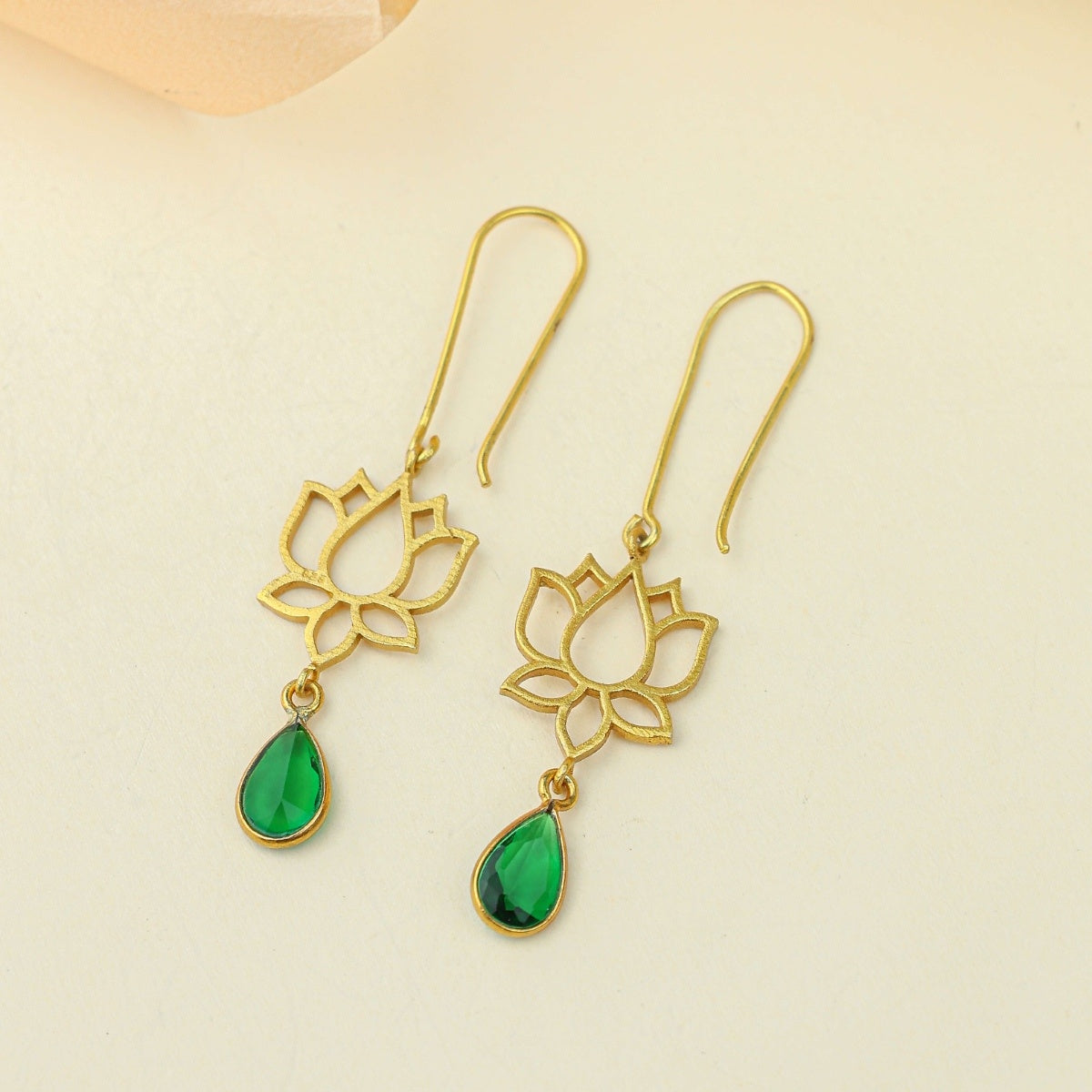 Anokhi Lotus Emerald Drop Earrings – Gold Tone